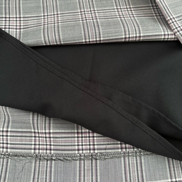 Banana Republic Plaid Mini Skirt - Picture 4 of 7